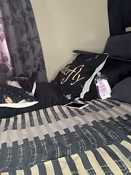 Snapshot of cardibabe chatting on November 9, 3:32 pm cardibabe online show from November 9, 3:32 pm