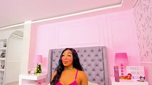 HaileeRoberts online show from November 13, 12:15 pm