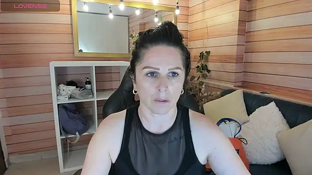 Victoria collins 1 online show from August 1, 9:30 am