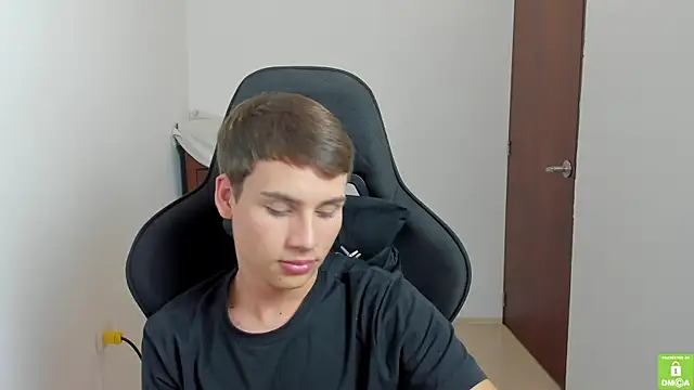 Snapshot of jackson_millers chatting on March 8, 2:45 am jackson millers online show from March 8, 2:45 am