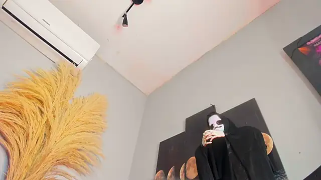 Snapshot of ALICEPOIXXXON chatting on October 30, 3:52 am ALICEPOIXXXON online show from October 30, 3:52 am