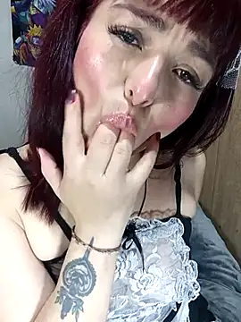 Snapshot of Winona-miu chatting on February 17, 5:10 pm Winona-miu online show from February 17, 5:10 pm