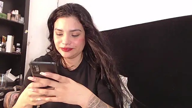 Snapshot of lolaa_staars chatting on January 26, 12:01 pm lolaa staars online show from January 26, 12:01 pm