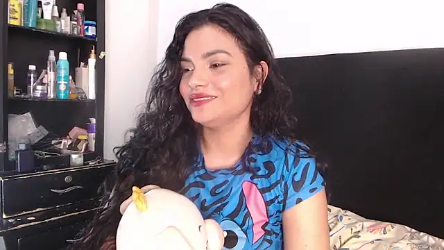 Snapshot of lolaa_staars chatting on February 28, 3:26 am lolaa staars online show from February 28, 3:26 am