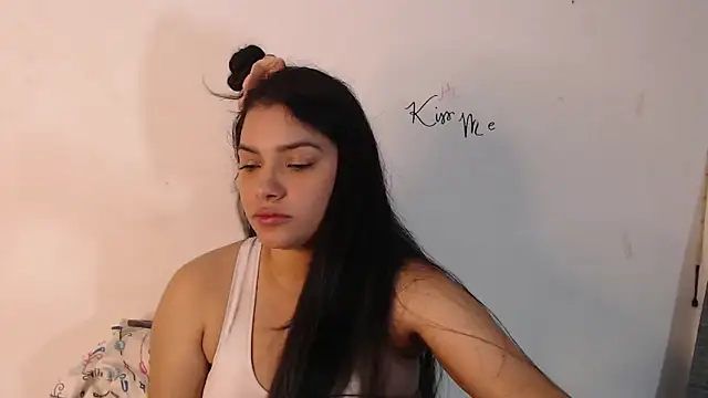 Snapshot of lolaa_staars chatting on March 15, 9:41 am lolaa staars online show from March 15, 9:41 am