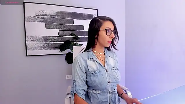 Snapshot of luna_willians chatting on March 5, 12:11 pm luna willians online show from March 5, 12:11 pm