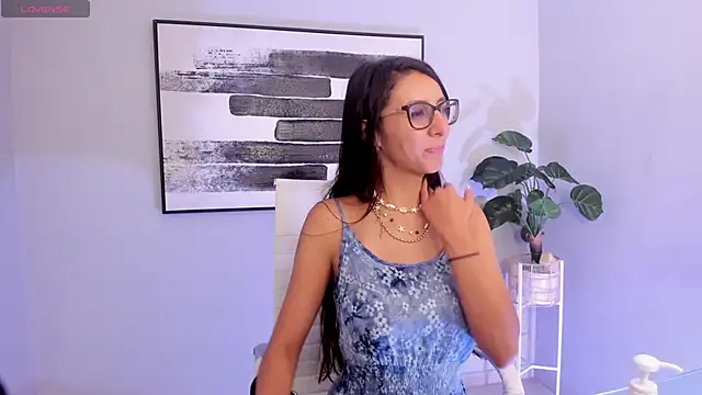 Snapshot of luna_willians chatting on March 5, 6:34 pm luna willians online show from March 5, 6:34 pm