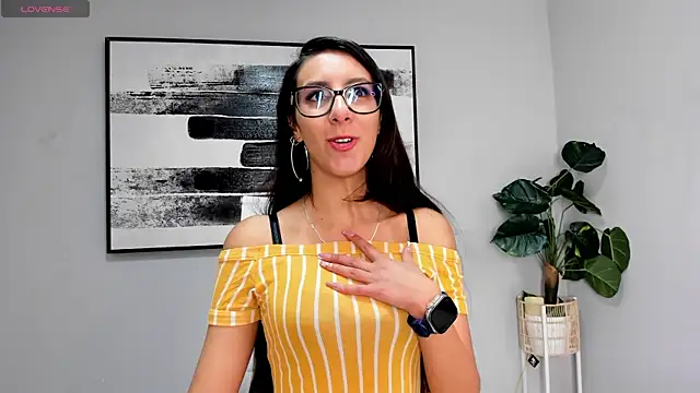 Snapshot of luna_willians chatting on March 17, 12:25 pm luna willians online show from March 17, 12:25 pm