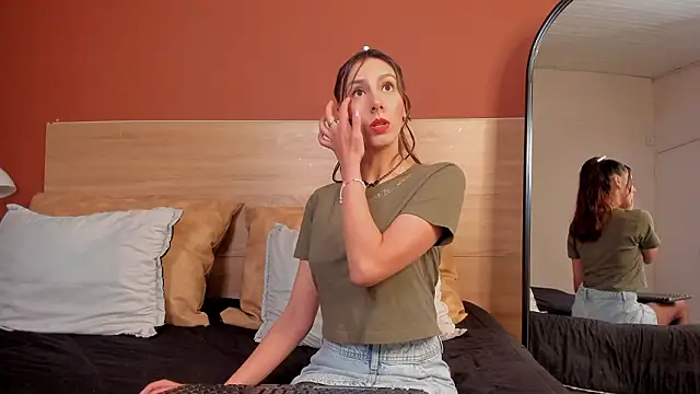 luna willians online show from February 26, 1:21 pm