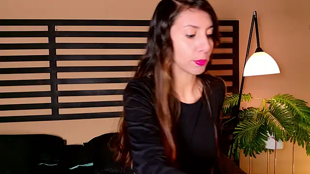 luna willians online show from June 20, 1:25 pm