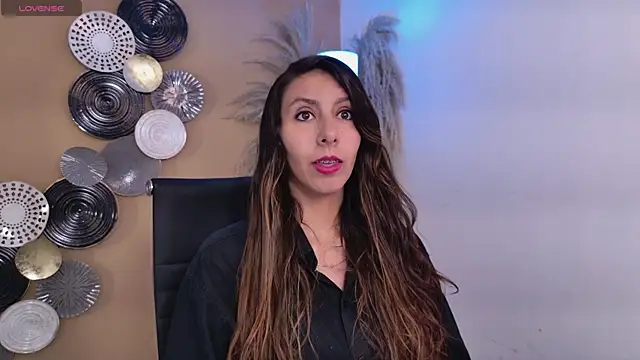 luna willians online show from July 16, 8:26 pm