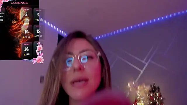 Ich Bin Julia online show from December 28, 8:04 pm