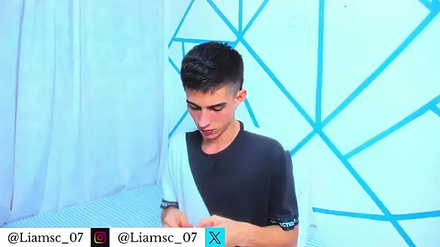 liam scott77 online show from December 22, 11:24 pm