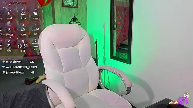 Snapshot of Wendy-lovee chatting on February 16, 2:43 pm Wendy-lovee online show from February 16, 2:43 pm