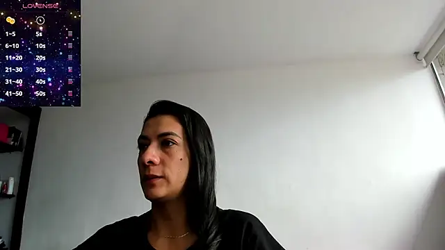 sara maisa online show from December 14, 2:21 pm