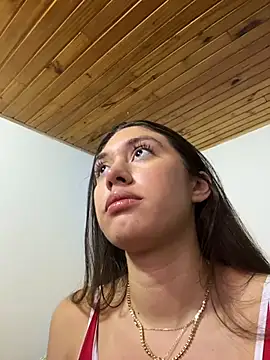 Snapshot of Barbielatinas chatting on December 21, 4:52 am Barbielatinas online show from December 21, 4:52 am