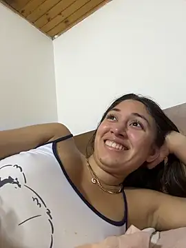 Snapshot of Barbielatinas chatting on December 23, 5:05 am Barbielatinas online show from December 23, 5:05 am