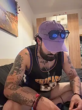 Snapshot of Goosebumps_21 chatting on April 22, 6:42 pm Goosebumps 21 online show from April 22, 6:42 pm