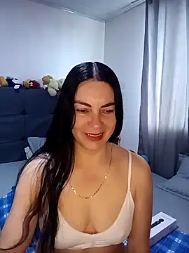 renata hot1 online show from April 27, 7:23 pm