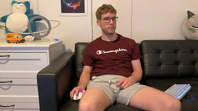 BlueEyedTallGuy94 online show from January 8, 4:44 am