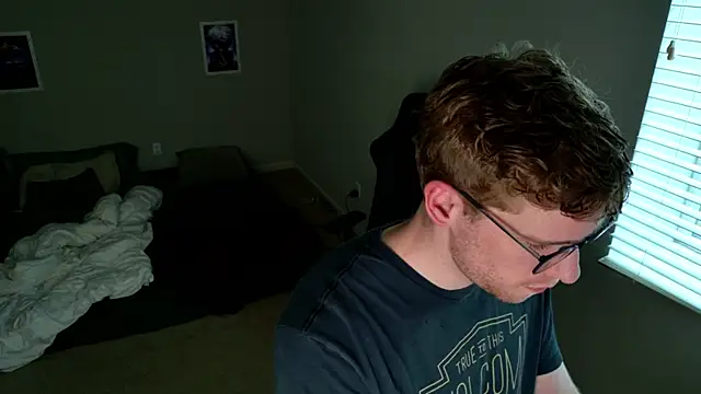 BlueEyedTallGuy94 online show from July 10, 2:27 am