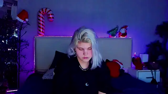 JoannLowe online show from January 3, 8:43 pm