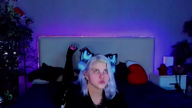 JoannLowe online show from January 7, 11:14 pm