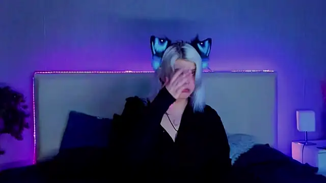 JoannLowe online show from March 2, 8:07 pm