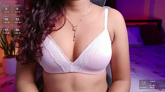 Snapshot of Hot_chocolate__ chatting on July 4, 6:36 pm Hot chocolate online show from July 4, 6:36 pm