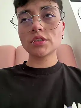 Snapshot of Ashley_Chriss chatting on February 9, 10:00 pm Ashley Chriss online show from February 9, 10:00 pm