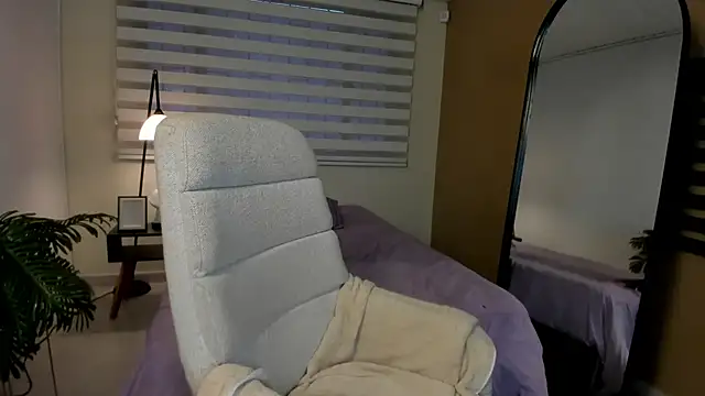 Catyloves online show from April 28, 10:04 pm