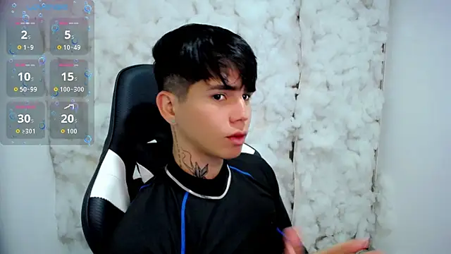 Snapshot of Tayson_Rivers chatting on November 24, 8:08 pm Tayson Rivers online show from November 24, 8:08 pm