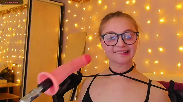 Snapshot of May_Flower chatting on January 11, 4:36 pm May Flower online show from January 11, 4:36 pm