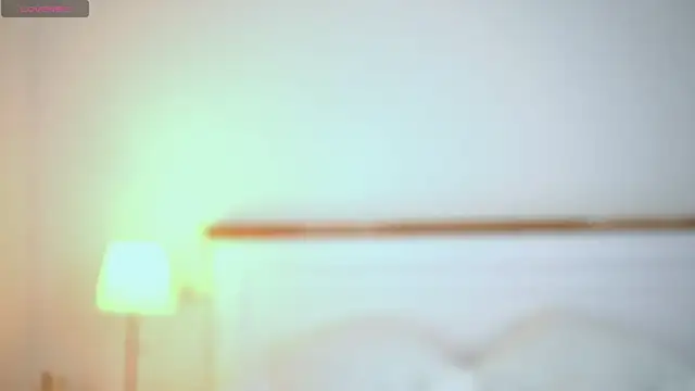 Snapshot of AdelineKing chatting on November 27, 2:57 am AdelineKing online show from November 27, 2:57 am