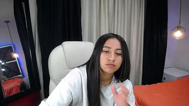 Snapshot of ailyn_miranda chatting on March 2, 9:10 am ailyn miranda online show from March 2, 9:10 am