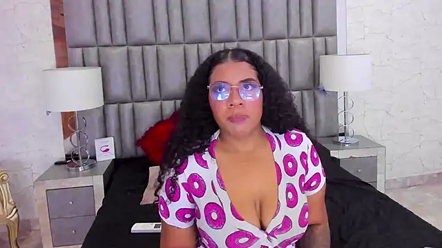 Snapshot of MelannyTylor chatting on January 24, 4:05 am MelannyTylor online show from January 24, 4:05 am