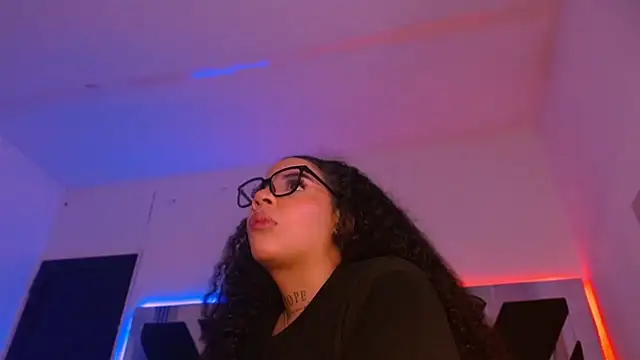 Snapshot of MelannyTylor chatting on December 2, 12:43 pm MelannyTylor online show from December 2, 12:43 pm