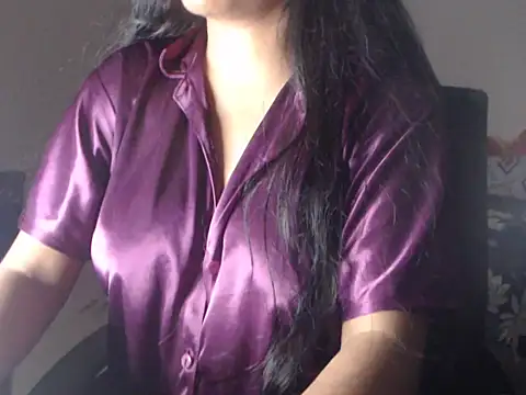 Snapshot of DevilErin chatting on November 6, 1:23 pm DevilErin online show from November 6, 1:23 pm