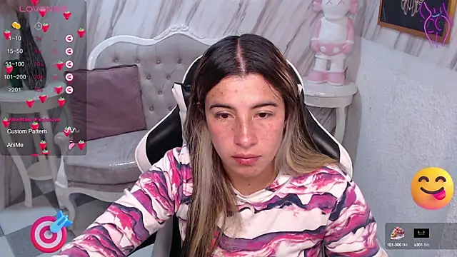 Snapshot of Valerie_b chatting on March 15, 3:07 am Valerie b online show from March 15, 3:07 am