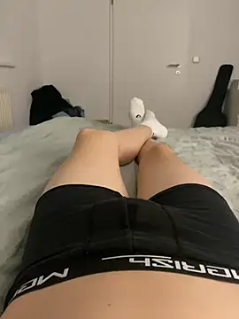 Snapshot of Nio-5 chatting on January 7, 9:57 pm Nio-5 online show from January 7, 9:57 pm