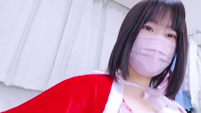 Snapshot of Im_Yu-na chatting on December 24, 1:50 pm Im Yu-na online show from December 24, 1:50 pm