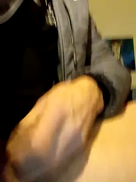 Snapshot of sjorgiogeorge chatting on February 9, 3:11 am sjorgiogeorge online show from February 9, 3:11 am