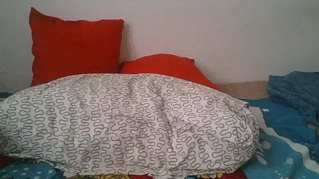 Snapshot of hairygirl80 chatting on November 21, 2:16 pm hairygirl80 online show from November 21, 2:16 pm