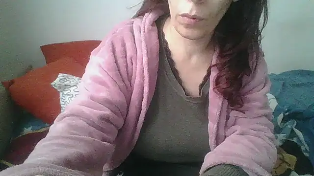 Snapshot of hairygirl80 chatting on December 2, 10:09 am hairygirl80 online show from December 2, 10:09 am