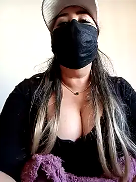 Snapshot of Jawahir-pretty-women chatting on December 6, 1:44 pm Jawahir-pretty-women online show from December 6, 1:44 pm