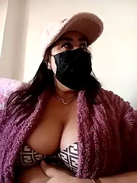 Snapshot of Jawahir-pretty-women chatting on January 21, 1:22 pm Jawahir-pretty-women online show from January 21, 1:22 pm