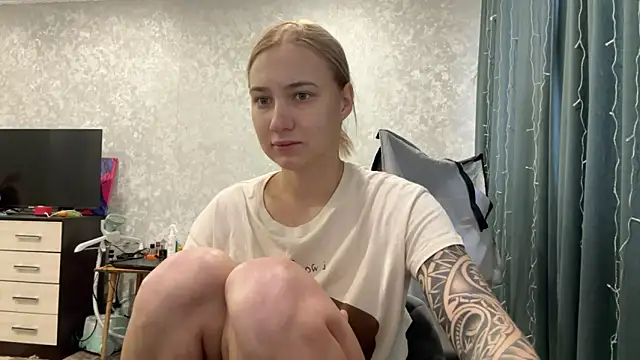 AnneBall online show from December 27, 8:24 am