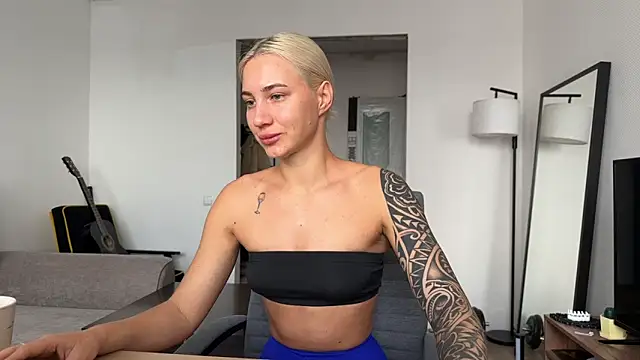 AnneBall online show from November 20, 8:25 am