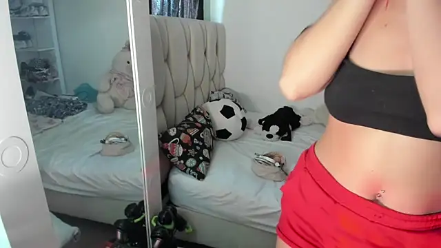 KittyKlum online show from June 16, 6:43 pm