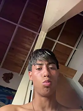 Mauuu18 online show from May 15, 11:34 pm